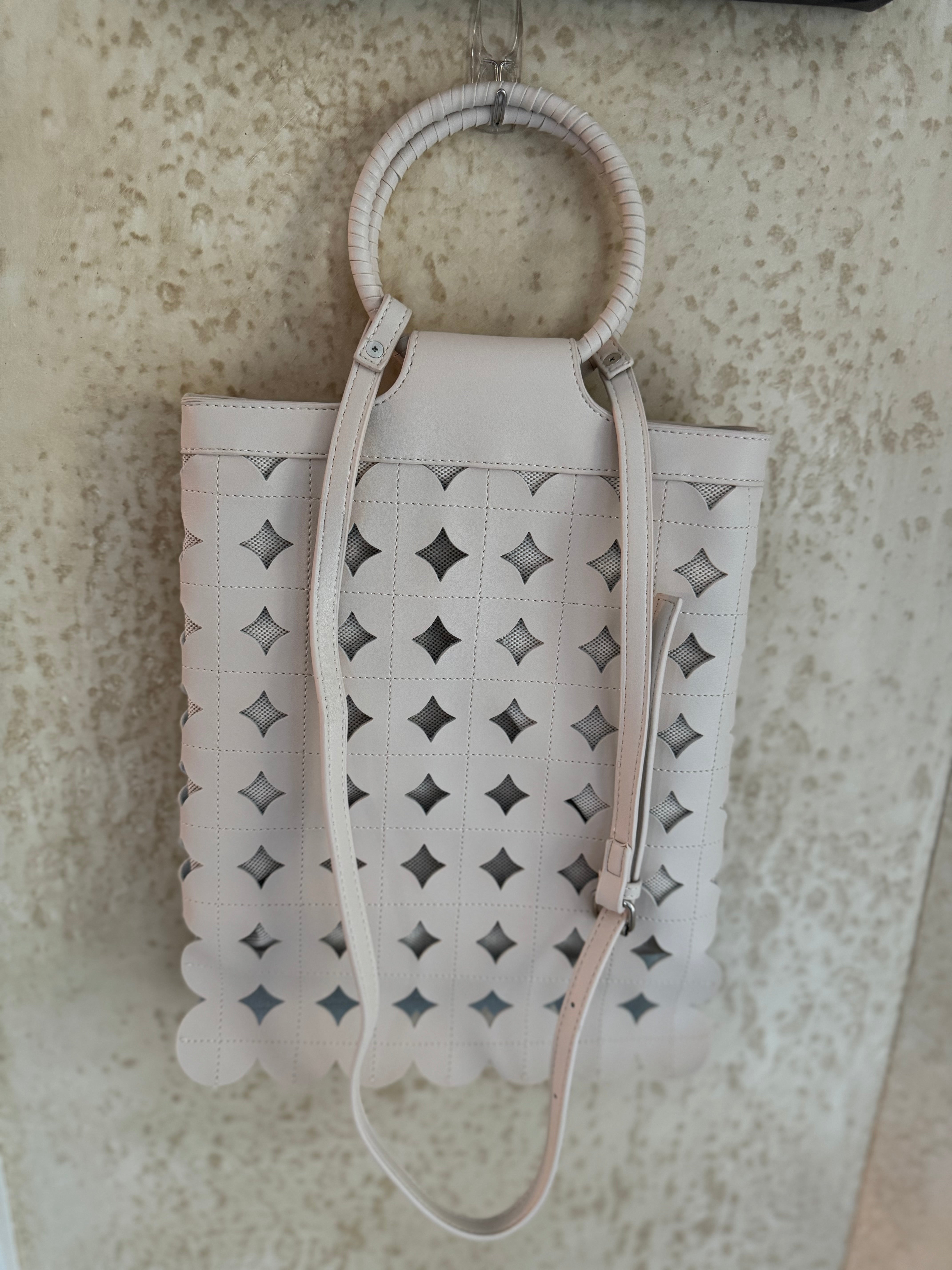 Cutout Bliss Bag - Beige